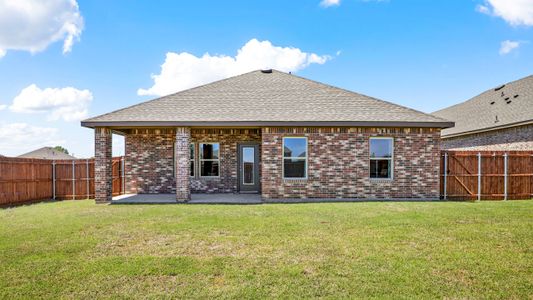 New construction Single-Family house 640 New Dawn Drive, Lavon, TX 75166 - photo 16 16