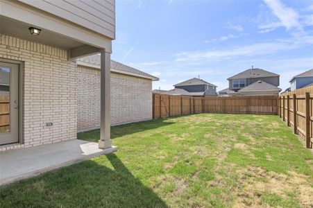 New construction Single-Family house 921 Paddock Lane, Georgetown, TX 78626 - photo 25 25