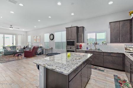 New construction Single-Family house 10446 W Lone Cactus Drive, Peoria, AZ 85382 - photo 13 13