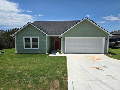 New construction Single-Family house 5407 Belaire Circle, Granbury, TX 76048 - photo 18 18