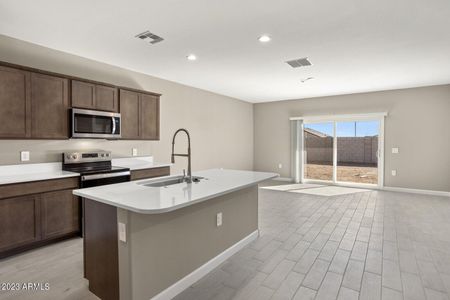 New construction Single-Family house 2084 S 240Th Drive, Buckeye, AZ 85326 - photo 5 5