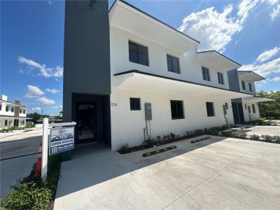 New construction Townhouse house 550 Nw 7 Street, Florida City, FL 33034 - photo 1 1