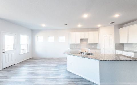 New construction Single-Family house 2901 Coral Drive, Texas City, TX 77591 - photo 8 8