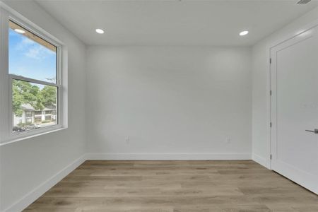 New construction Townhouse house 8707 Sap Creek Place, Tampa, FL 33614 - photo 10 10
