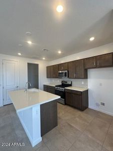 New construction Single-Family house 25351 N 159Th Drive, Surprise, AZ 85387 - photo 2 2