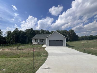 New construction Single-Family house 202 Starry Sky Drive, Benson, NC 27504 - photo 0 0