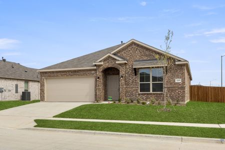 New construction Single-Family house 1808 Apache Circle, Cleburne, TX 76033 - photo 1 1