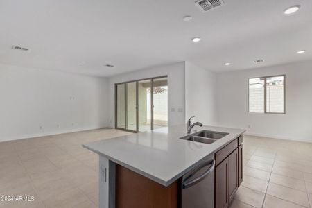 New construction Single-Family house 23410 W Florence Avenue, Buckeye, AZ 85326 - photo 22 22