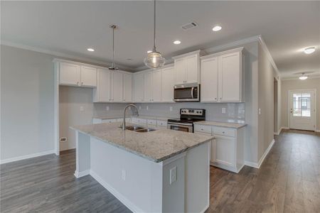 New construction Single-Family house 6030 Lights Ferry Road, Flowery Branch, GA 30542 - photo 8 8