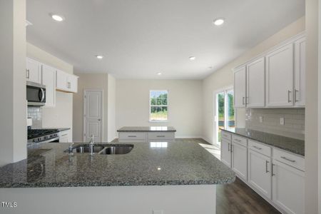 New construction Single-Family house 320 Blue Aspen Drive, Fuquay Varina, NC 27526 Wilmington - photo 12 12