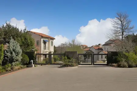 Amarra Villas by Stratus Properties in Austin - photo 1 1