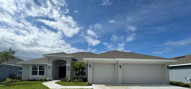 New construction Single-Family house 8729 Waterstone Boulevard, Fort Pierce, FL 34951 - photo 0 0