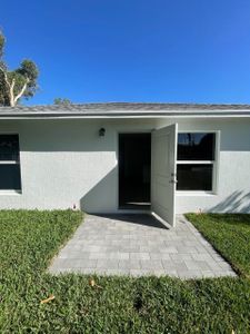 New construction Single-Family house 581 W 5Th Street, Riviera Beach, FL 33404 - photo 2 2