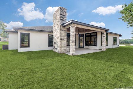 New construction Single-Family house 169 Crescent Ridge, Adkins, TX 78101 - photo 32 32
