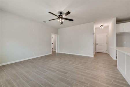 New construction Single-Family house 315 Cherry Point Drive, Palmer, TX 75152 - photo 7 7