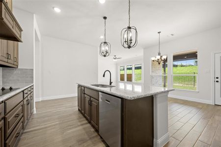 New construction Single-Family house 729 Winecup Way, Midlothian, TX 76065 Concept 2050- photo 9 9