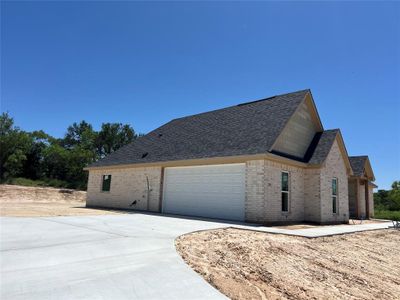 New construction Single-Family house 209 Jefferson Way, Weatherford, TX 76088 - photo 6 6