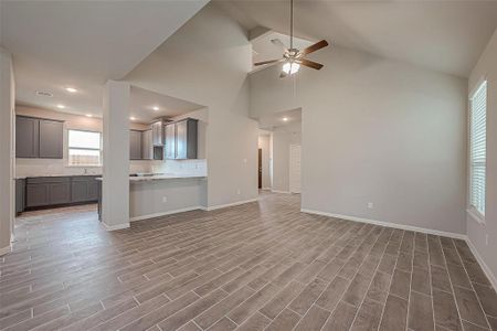 New construction Single-Family house 3215 Tranquility Lane, Baytown, TX 77521 - photo 9 9