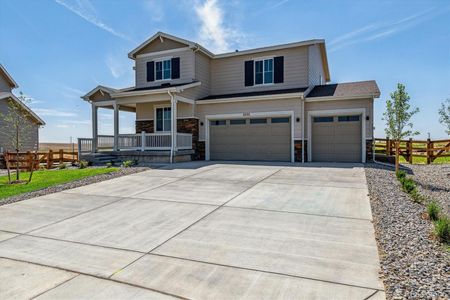 New construction Single-Family house 3272 N Highlands Creek Parkway, Aurora, CO 80019 - photo 2 2