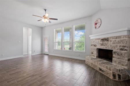 New construction Single-Family house 1405 Bentwood Drive, Garland, TX 75041 - photo 4 4