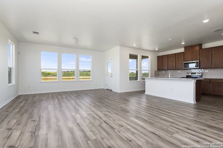 New construction Single-Family house 4145 Harper Lee Ln, New Braunfels, TX 78130 - photo 2 2