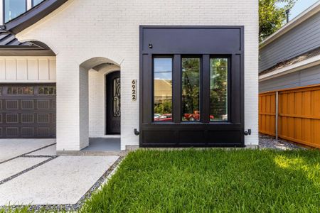 New construction Single-Family house 6922 Webster Street, Dallas, TX 75209 - photo 0
