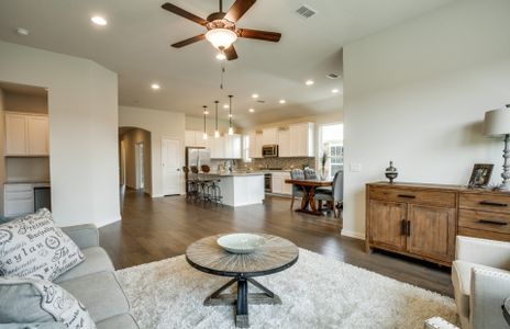New construction Single-Family house 3178 Wild Iris, New Braunfels, TX 78130 - photo 15 15