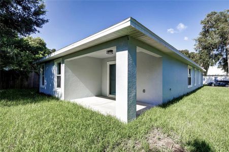 New construction Single-Family house 14380 Lawrence Street, Dade City, FL 33523 - photo 35 35