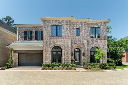 New construction Single-Family house 2 North Raintree Hollow Lane, Houston, TX 77027 - photo 0