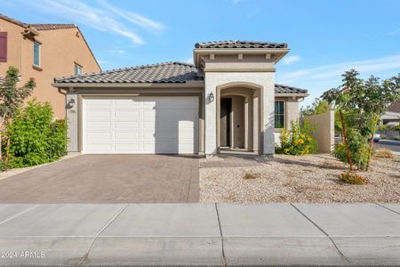 New construction Single-Family house 9006 W Luke Avenue, Glendale, AZ 85305 - photo 0