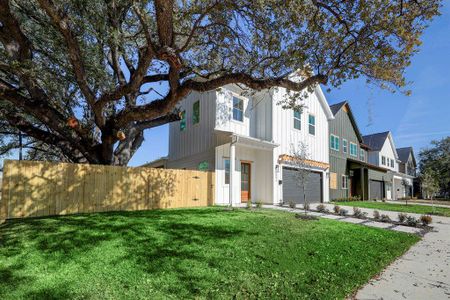 New construction Single-Family house 803 Graceland Street, Houston, TX 77009 - photo 1 1