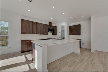 New construction Single-Family house 809 S Adelaide Street, Terrell, TX 75160 - photo 14 14