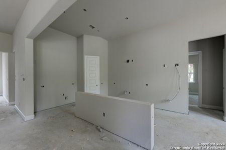 New construction Single-Family house 201 Timber Pl, La Vernia, TX 78121 Plan 2568 - photo 15 15