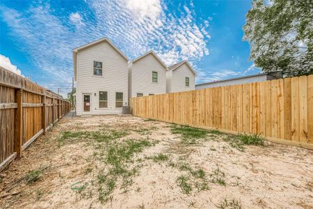 New construction Single-Family house 1016 Randolph Street, Houston, TX 77088 - photo 39 39