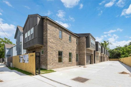 New construction Single-Family house 5718 Beall Street, Unit D, Houston, TX 77091 - photo 26 26