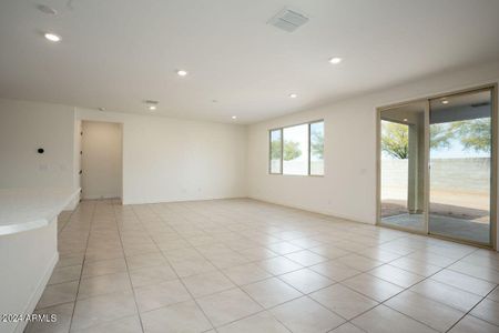 New construction Single-Family house 1440 E Linda Drive, Casa Grande, AZ 85122 Plan 2096- photo 4 4