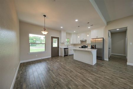 New construction Single-Family house 210 Chisholm Hills Drive, New Fairview, TX 76078 - photo 19 19