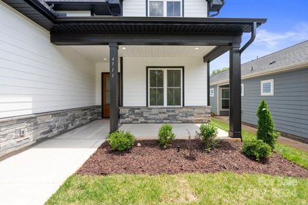 New construction Single-Family house 4711 Looking Glass Trail, Denver, NC 28037 - photo 0