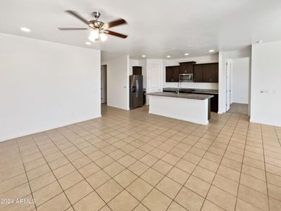 New construction Single-Family house 11016 W Parkway Drive, Tolleson, AZ 85353 - photo 16 16