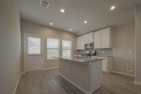 New construction Single-Family house 13209 Villa Sola Drive, Texas City, TX 77568 1605- photo 18 18