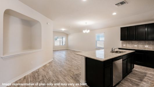 New construction Single-Family house 404 Steele Rapids, Cibolo, TX 78108 - photo 6 6