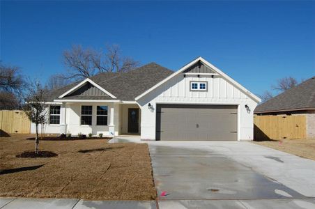 New construction Single-Family house 809 Haley Street, Springtown, TX 76082 - photo 0 0