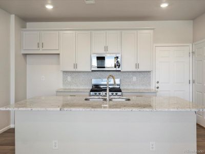 New construction Townhouse house 6375 N Netherland Court, Aurora, CO 80019 - photo 4