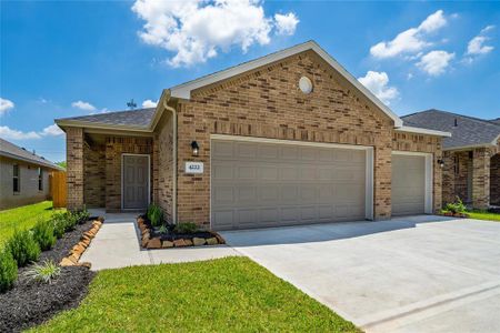 New construction Single-Family house 4222 Chadwick Road, Texas City, TX 77591 Plan 1505- photo 0 0