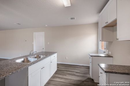 New construction Single-Family house 3606 Millbrook Way, San Antonio, TX 78245 Montour- photo 10 10