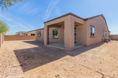 New construction Single-Family house 17210 W Manzanita Drive, Waddell, AZ 85355 - photo 31 31