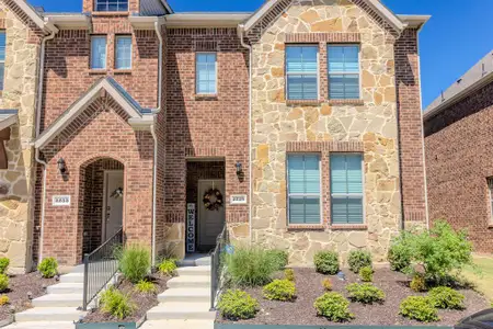 New construction Townhouse house 2229 Lasso Court, Mesquite, TX 75149 - photo 0