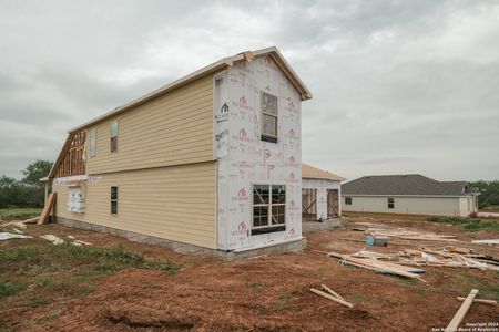 New construction Single-Family house 125 Calargy Drive, Floresville, TX 78114 - photo 7 7