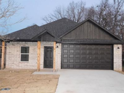 New construction Single-Family house 409 S Park Street, Terrell, TX 75160 - photo 18 18