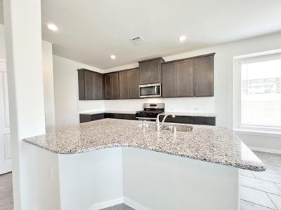 New construction Single-Family house 156 Bayou Bend Boulevard, Angleton, TX 77515 - photo 13 13